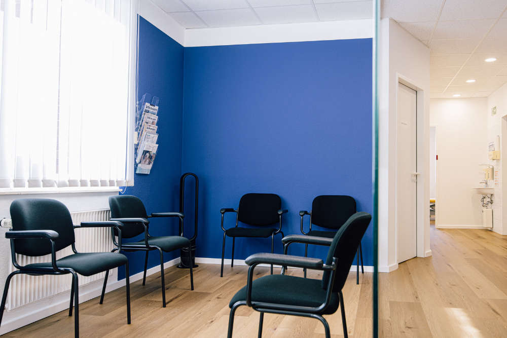 schmerztherapie-pinneberg wartezimmer-(1)-v9